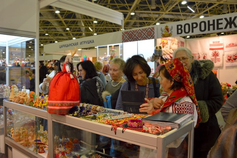 Воронежские ярмарки. Предновогодние выставки ярмарки Ладья в Москве. Всероссийская выставка «Ладья. Зимняя сказка-2022». Ярмарка на окружной Воронеж. 32 Выставка-ярмарка Ладья осень 2022 года в Москве.